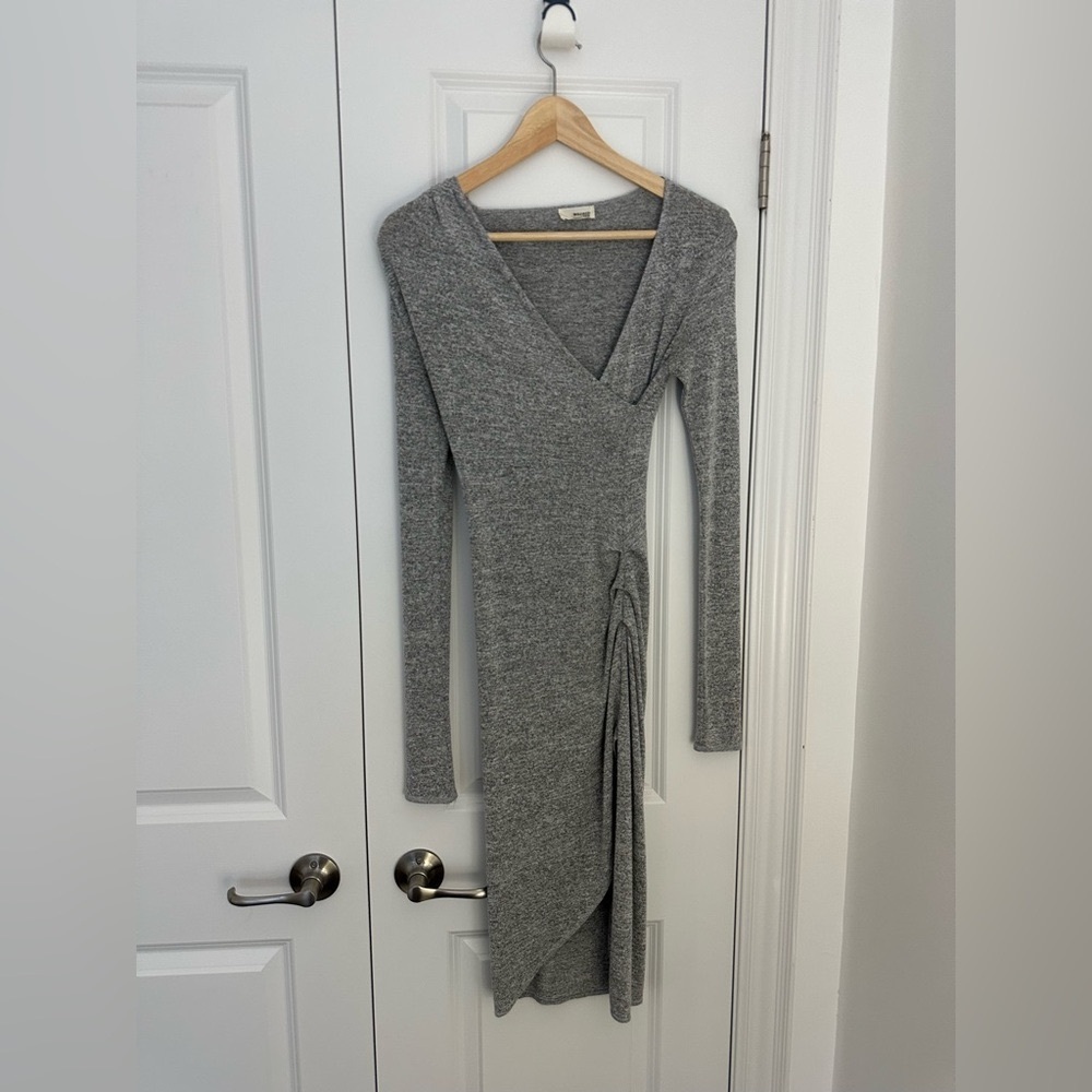Aritzia Wilfred Free Dress